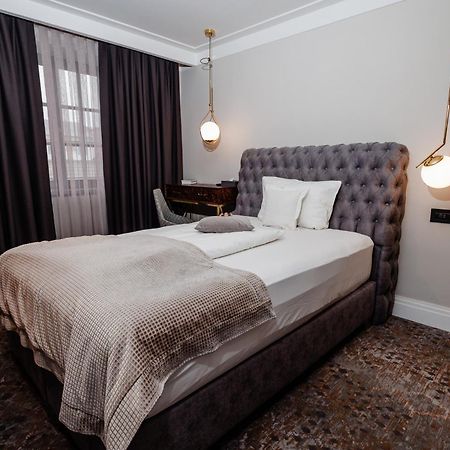 Hotel Boutique Donna Anna Giroc Luaran gambar