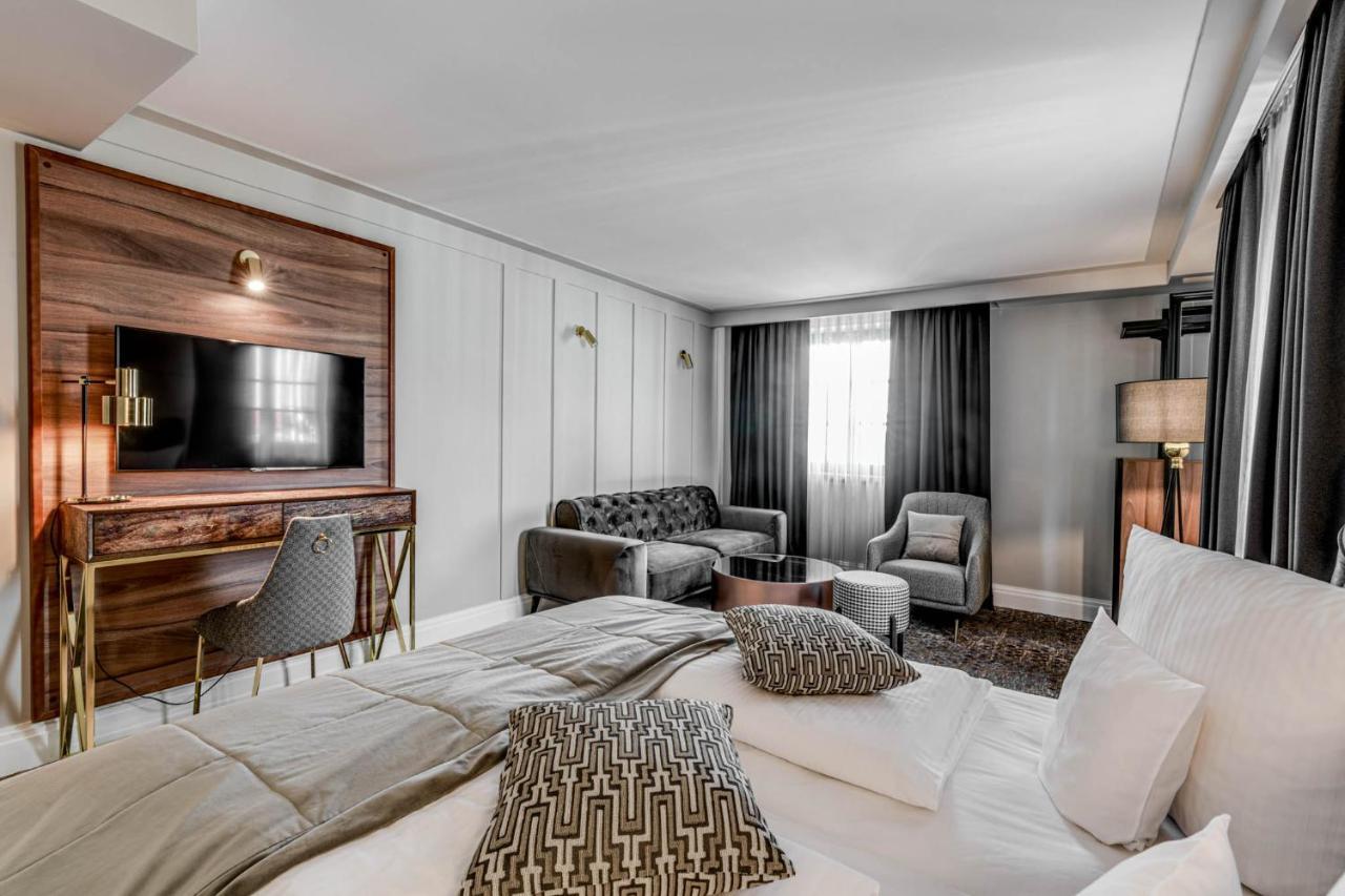 Hotel Boutique Donna Anna Giroc Luaran gambar